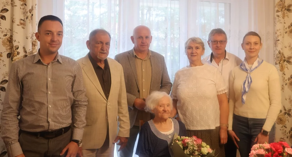 Nasze sprawy, niezwykłej historii Julii Madei świętowane rodzinnym gronie - zdjęcie, fotografia