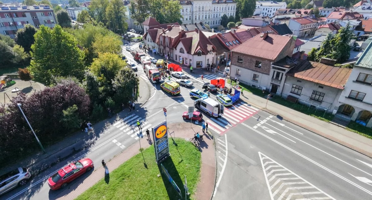 Nasze sprawy, Tragiczny wypadek Żywcu dwoma ofiarami śmiertelnymi przejściu pieszych - zdjęcie, fotografia