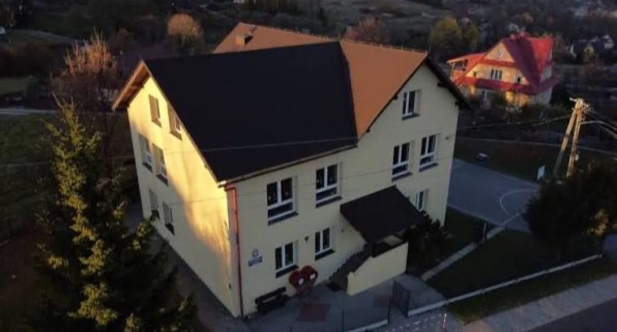 Szkoła Podstawowa SPSK im. św. Józefa w Hucisku - Pewelce