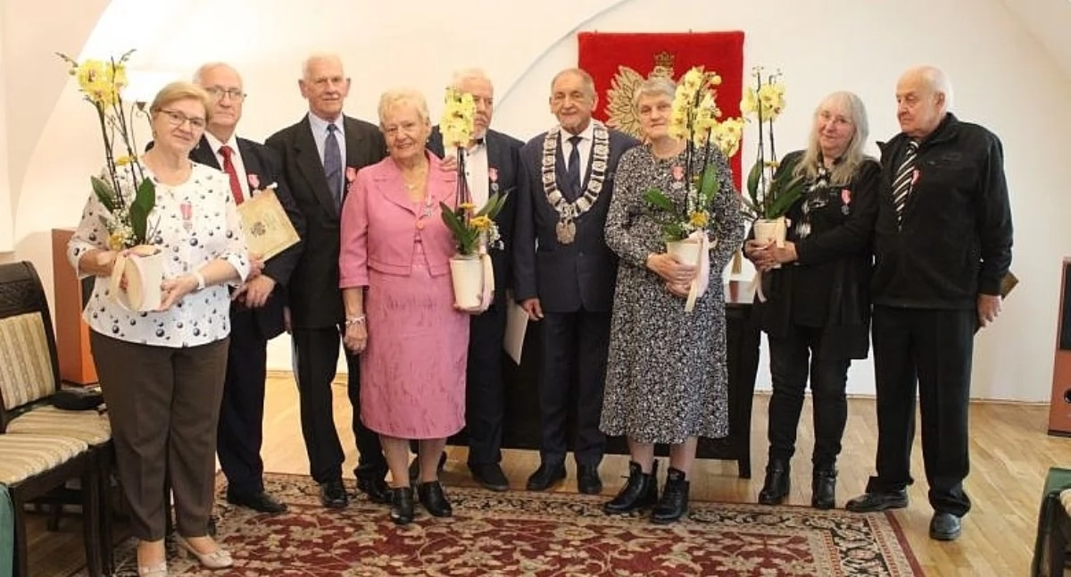 Nasze sprawy, Złote Żywcu Cztery świętują wspólnego życia - zdjęcie, fotografia
