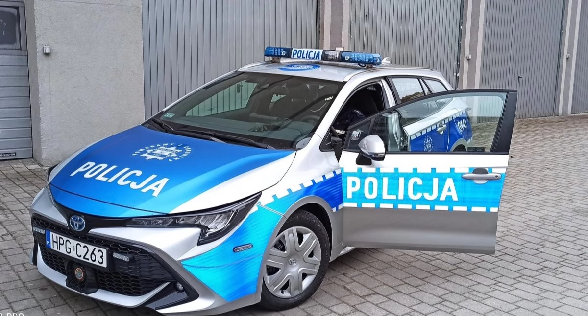 Nasze sprawy, Nietrzeźwa kierująca spowodowała kolizję podczas policyjnej kontroli Bielsku Białej - zdjęcie, fotografia