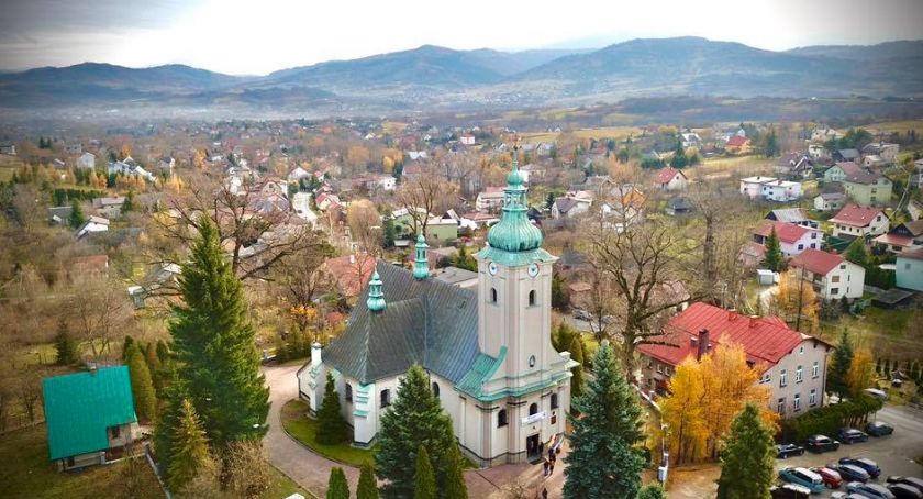 Parafia św. Marcina w Radziechowach