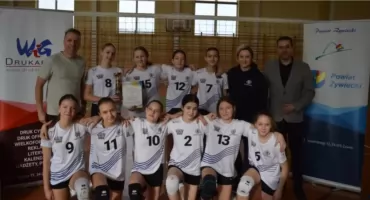 Finał Powiatu w siatkówce dziewcząt – sportowe emocje w Milówce!