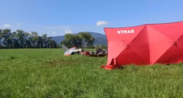 Tragiczny wypadek lotniczy w Lipowej. Dwie osoby nie żyją