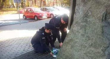Policjanci z Żywca oddali hołd poległym funkcjonariuszom