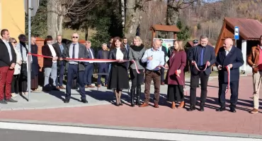 Otwarcie przebudowanych dróg powiatowych w Koszarawie