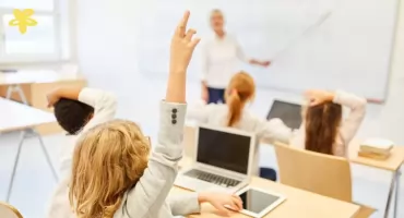 Nowoczesny sprzęt multimedialny dla szkół podstawowych w Żywcu