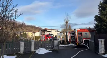 Pożar w budynku mieszkalnym przy ul. Parkowej w Trzebini – zgłoszenie o 9:44