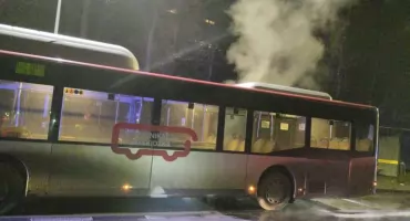 Pożar układu hamulcowego autobusu w Czernichowie 