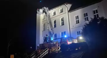 Bezpieczna szkoła w Nieledwi – interwencja strażaków