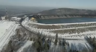 Wstrzymana modernizacja na górze Żar: PGE zrywa miliardowy kontrakt