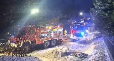 Pożar budynku w Ostrem – szybka i skuteczna akcja służb