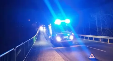 Groźne zdarzenie na ul. Zakopiańskiej – samochód uderzył w dziką zwierzynę