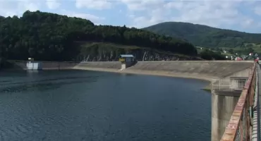 Historia zapory wodnej w Tresnej