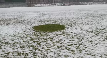 Zagadka u stóp Grojca: Co wydarzyło się na boisku Górala?