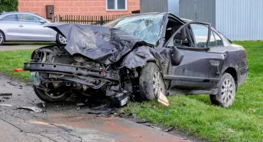 Groźne zderzenie w Międzybrodzie Bialskie. Kilkugodzinna akcja służb ratunkowych