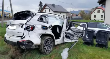Zderzenie na przejeździe kolejowym w  Cięcinie