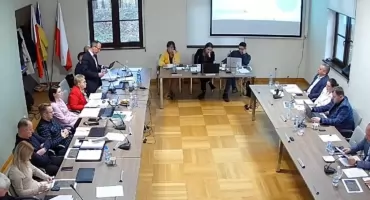 Spór o prowadzenie sesji Rady Gminy Łodygowice w rękach wojewody