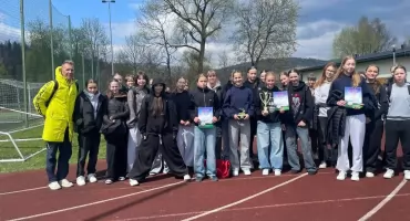Finały piłki nożnej dziewcząt w powiecie żywieckim przyniosły emocje i sukcesy