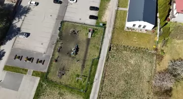 Mieszkańcy Pietrzykowic współtworzą nowoczesny plac przy kościele