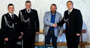 Nowy agregat prądotwórczy w OSP Czernichów Tresna zwiększa skuteczność działań strażaków