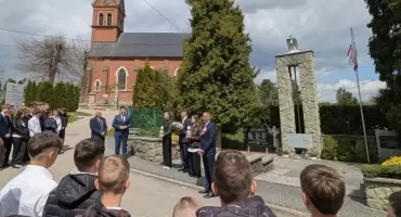 Lipowa upamiętniła 81 rocznicę zakończenia II wojny światowej i Narodowy Dzień Zwycięstwa