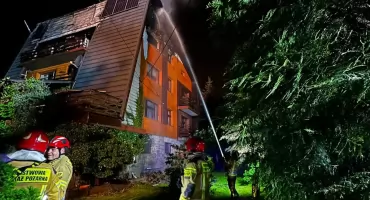 Pożar budynku mieszkalnego w Wilkowicach zniszczył dach i poddasze