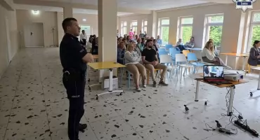 Funkcjonariusze policji szkolą personel Beskidzkiego Centrum Zdrowia Psychicznego