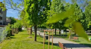 Nowoczesna inwestycja w centrum Rajczy zmienia przestrzeń publiczną parku