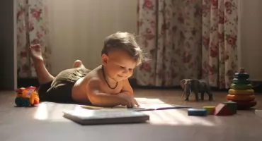 Jak rozpoznać problemy z koncentracją i sensoryką u dziecka? Wskazówki od LogoMove