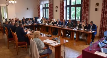 Pozytywna ocena budżetu Powiatu Żywieckiego za 2025 rok na sesji Rady Powiatu