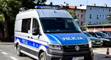 Nieprzytomny mężczyzna w rowie zauważony przez dzieci w Siennej