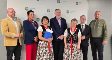 Uroczyste podpisanie umowy z grantem dla Koła Gospodyń Wiejskich w Soli