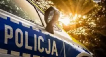 Jak chronić się przed oszustwami zakupowymi w czasie wakacji? praktyczne porady Policji