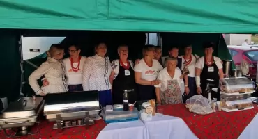 Koło Gospodyń Wiejskich z Łodygowic świętuje i promuje tradycje podczas Gminnych Dni