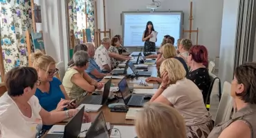 Cyfrowa przygoda seniorów w Lipowej z partnerami ze Słowacji