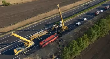 Smierc i ranni Polacy w tragicznym wypadku autokaru na węgierskiej M3
