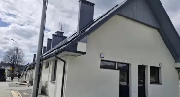 Nowoczesny dworzec w Jeleśni i lepsze połączenia kolejowe w Beskidach