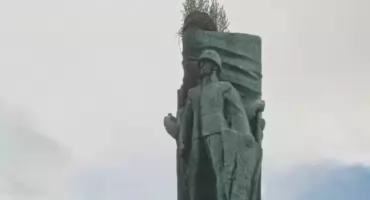 Żywiecki pomnik z 1963 roku zmienia swoje znaczenie na przestrzeni dekad