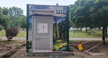 Nowa toaleta w Parku w Rajczy czeka na odbiory techniczne przed otwarciem