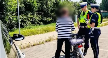 Upadek rowerzysty z powodu alkoholu i braku kasku mógł skończyć się tragicznie