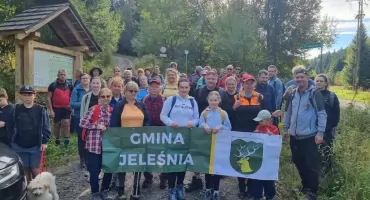 Mędralowa przyciąga rekordową grupę piechurów w ramach akcji gminnej
