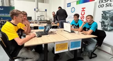 Uczniowie z Żywca błyszczą w IV Wojewódzkim Turnieju Młodych Mechaników VR