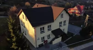 Spada liczba uczniów w szkole w Hucisku-Pewelce Szansa na zmianę?