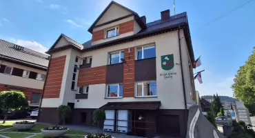 Edukacja o bezpieczeństwie w szkołach Ujsoły i Glinka z udziałem strażaków